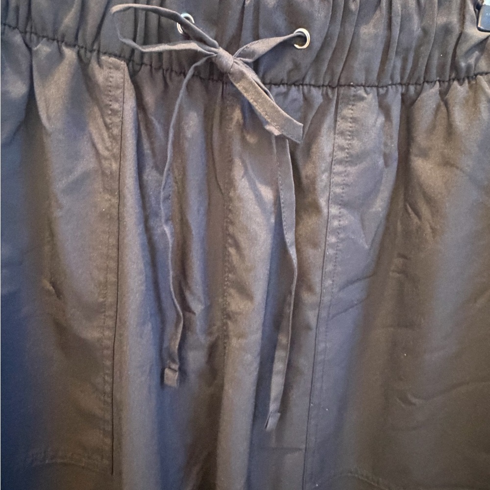 Large old navy stretchtech lightweight pants crop… - image 9